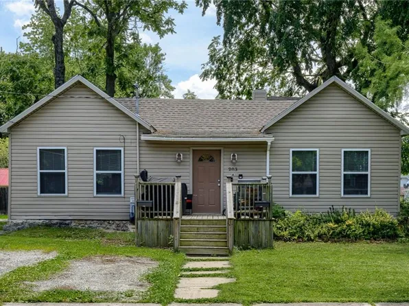 203 E Elm St, Olathe, KS 66061