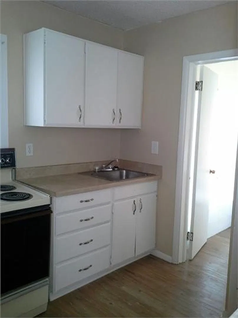 SH320 — Photo 2