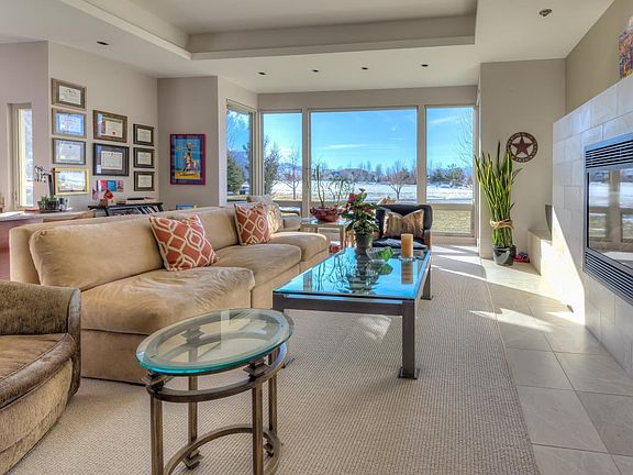 Arrow Hill_MLS Size_072