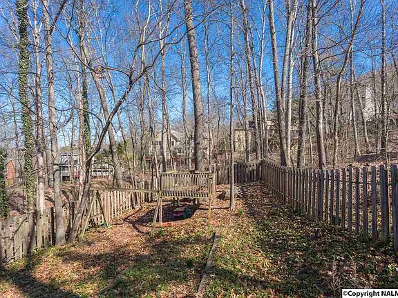 3rd image of 16025 Deaton Dr SE