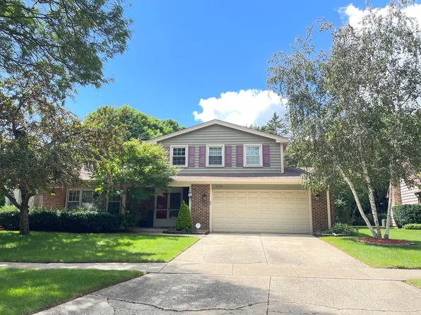 1039 Garfield Ave, Libertyville, IL 60048
