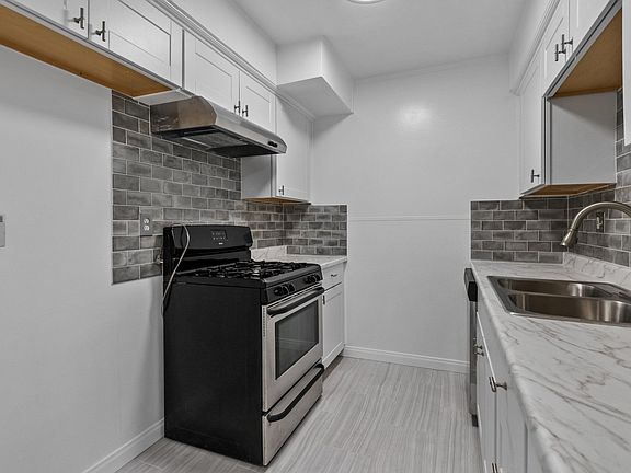 4th image of 6342 Morse Ave APT 108