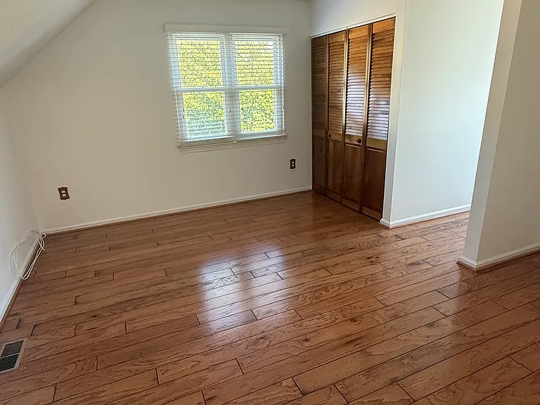 2446 Hyannis Ln — Photo 12