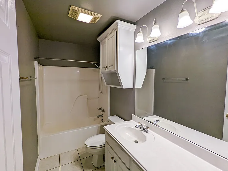 2518 Brookhaven Dr — Photo 9