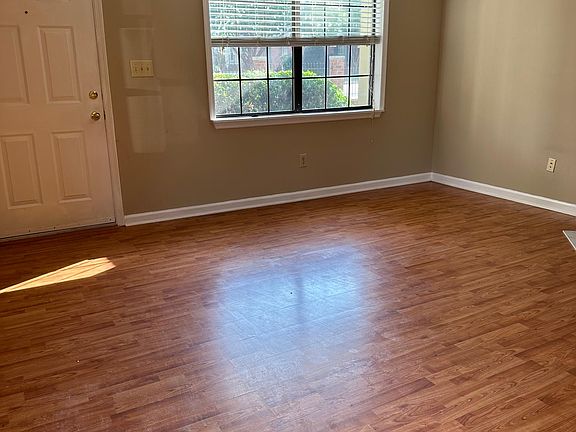 2nd image of 208 W Buena Vista Ave #208