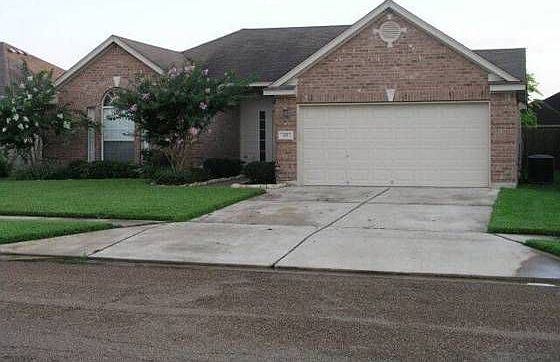 1st image of 211 Macon Crk