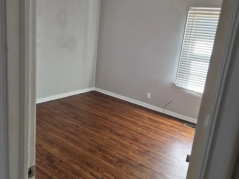 1231 N Allegheny Ave — Photo 7