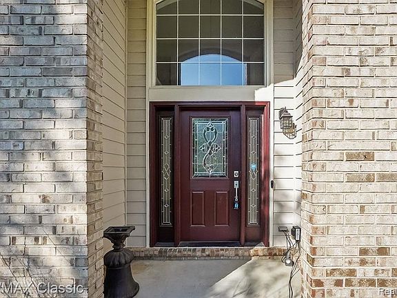 2nd image of 54446 Royal Troon Dr