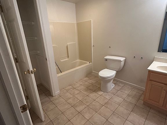 5th image of 260 W Penn Ave #2