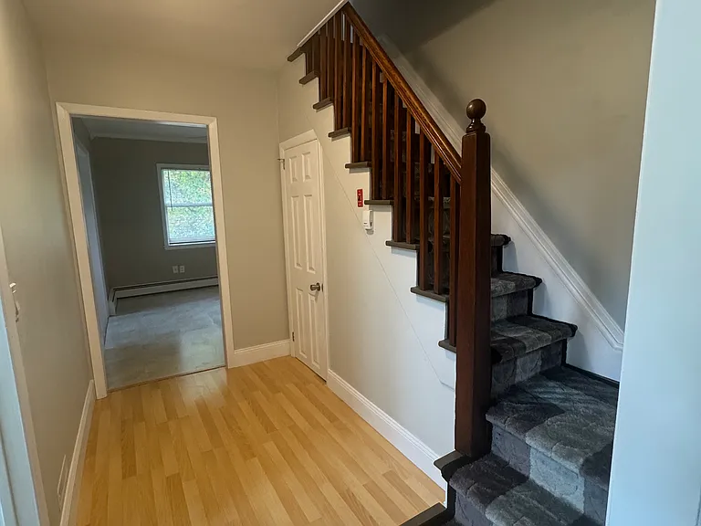 50 Baron De Hirsch Rd — Photo 6