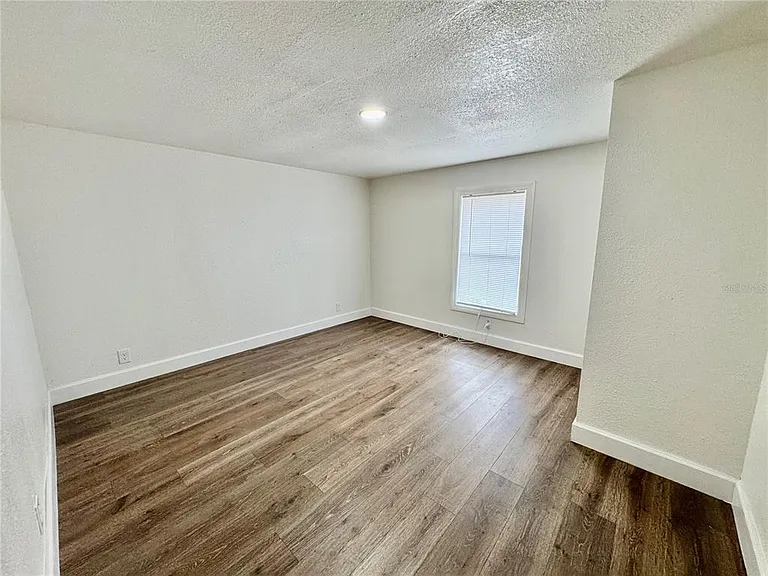 112 Laureti Ln — Photo 9