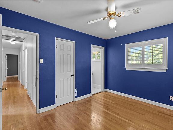 4th image of 16 Country Squire Ct