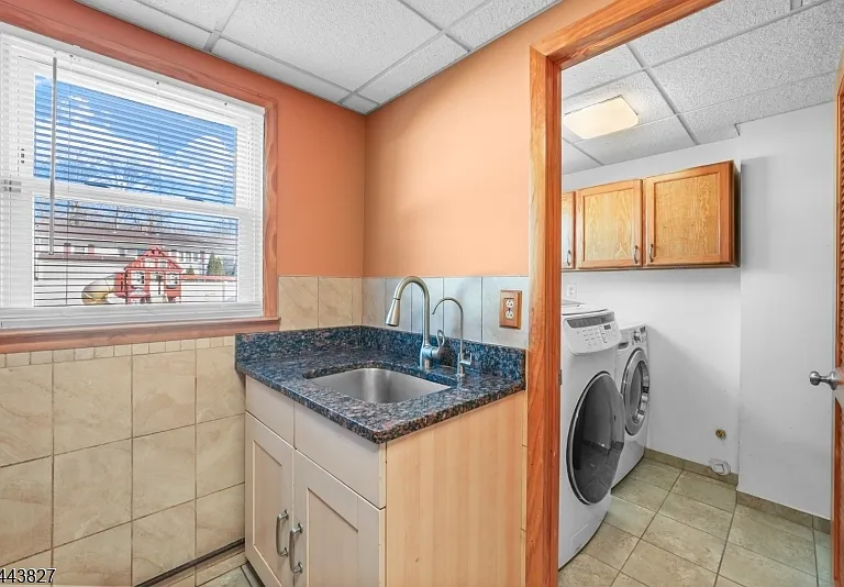 895 Patton St — Photo 8