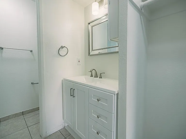 1650 N 87th Ter #27B — Photo 25