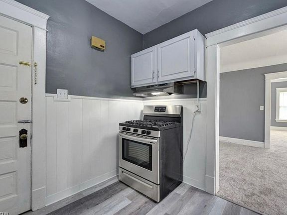 3rd image of 1290 Hall Ave