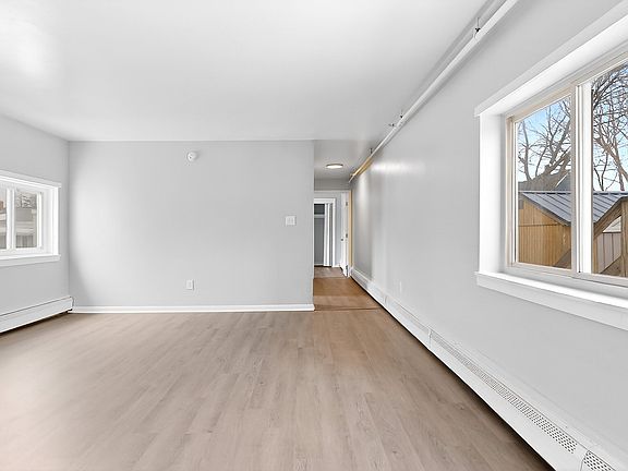 4th image of 3 Island Ave #10581557