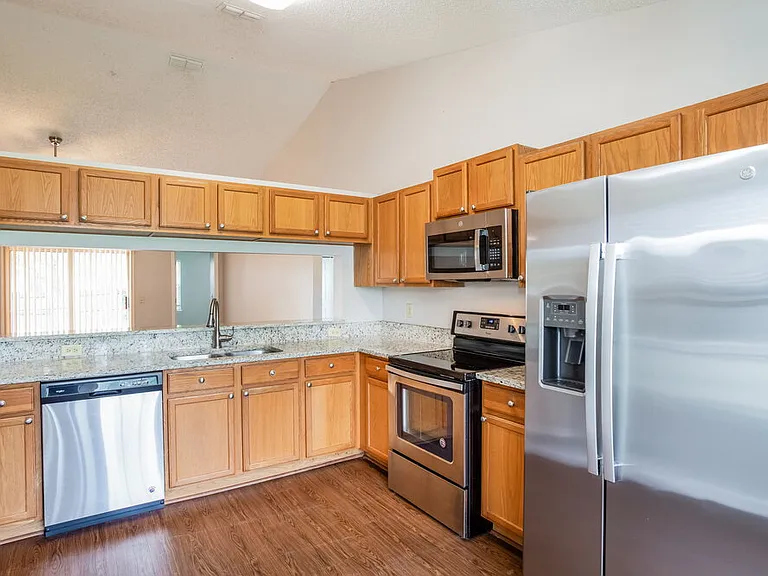 3268 Avalon Dr — Photo 8