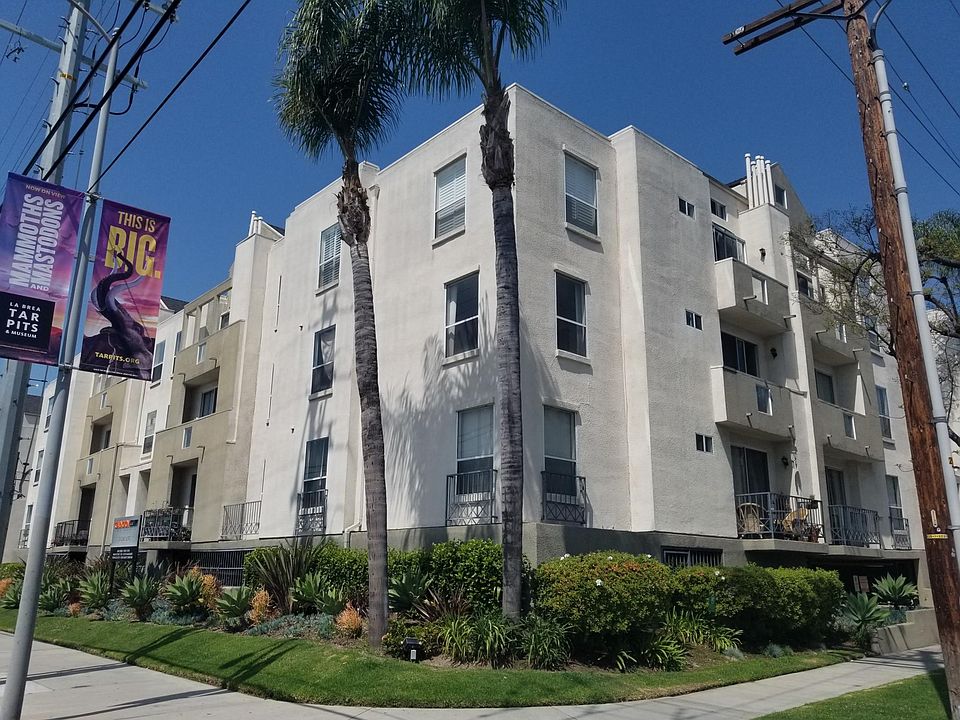 1st image of 3477 Clarington Ave #209