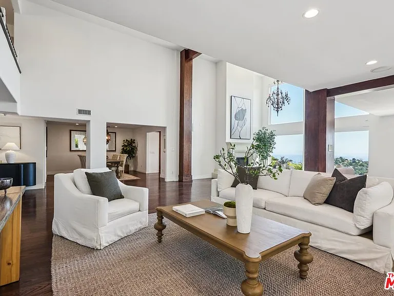 2411 Mount Olympus Dr — Photo 15