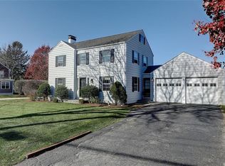 166 Hoyt Ave, Rumford, RI 02916