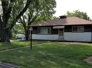 2004 W Austin Dr, Peoria, IL 61614