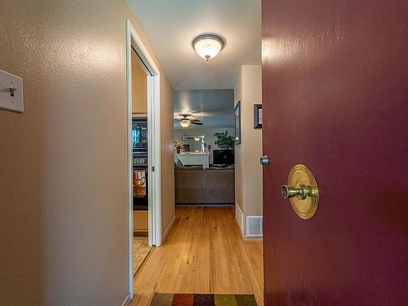 5th image of 312 E Banbury Dr