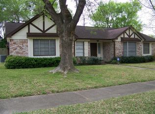 9215 Langdon Ln, Houston, TX 77036