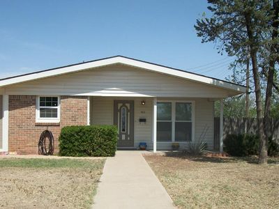 902 Manor St, Midland, TX, 79703