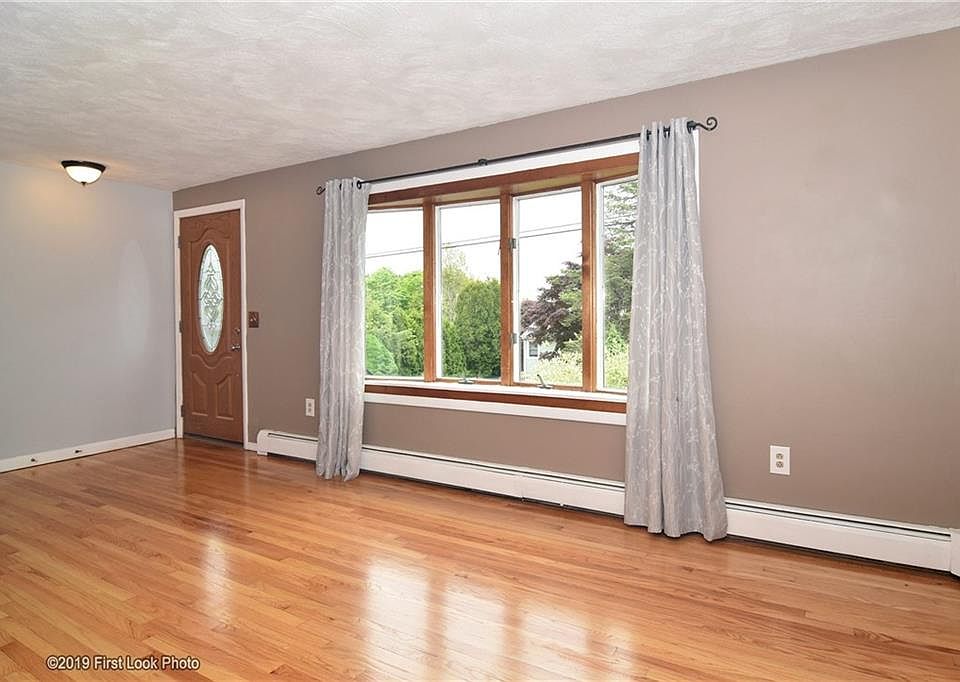 134 Valhalla Dr, Portsmouth, RI 02871 Zillow