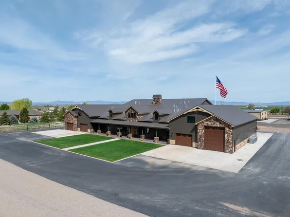 169 100th S, Beryl, UT 84714