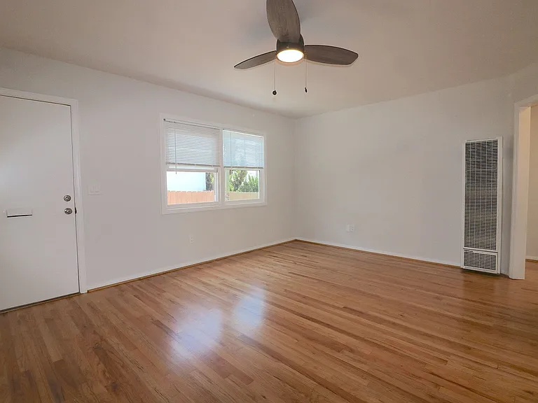 4653-59 Kansas St — Photo 5