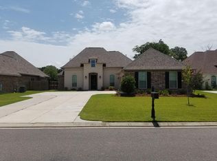 18095 Old Trail Dr, Prairieville, LA 70769