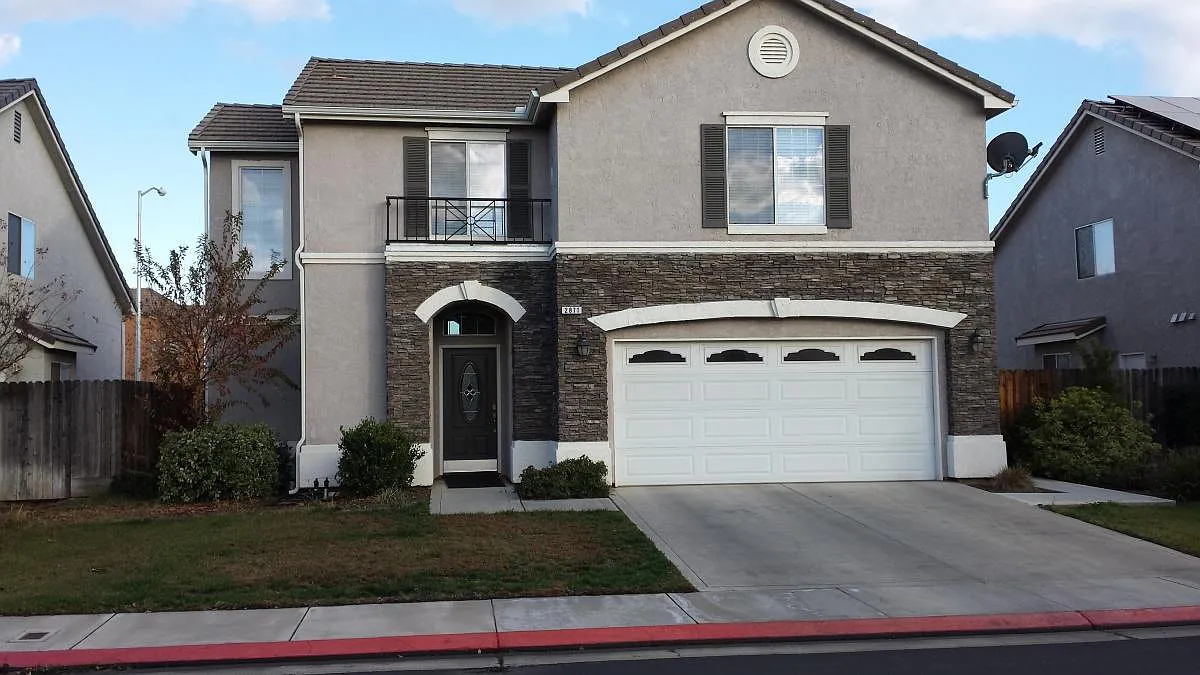 2871 Isabel Ave photo 1
