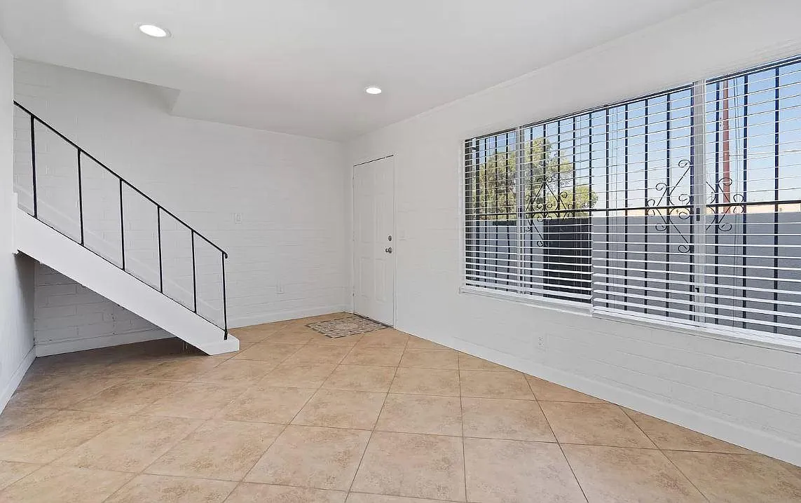 3 bed, 1.5 bath, 850 sqft, $1,395 — Photo 3