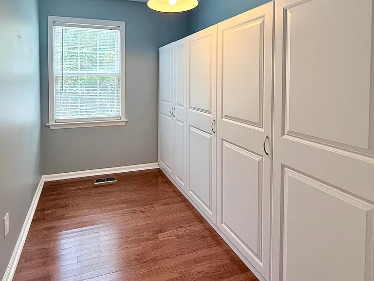 2729 E Shoreham St — Photo 23