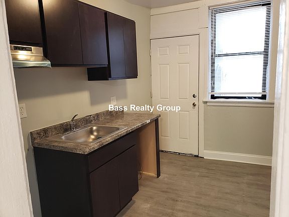 2nd image of 7004 N Paulina St #3