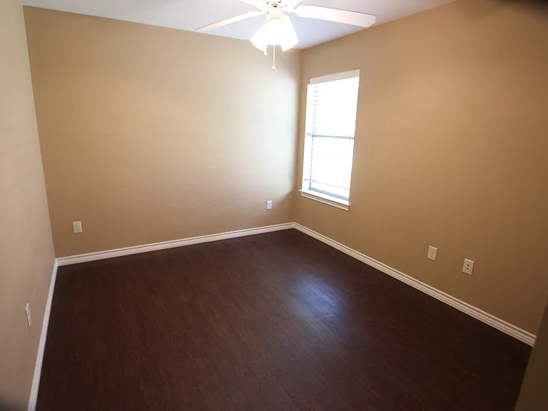 19391 King Ranch Dr — Photo 11