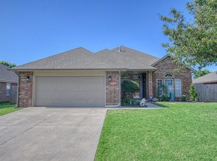 2404 Knollwood St, Norman, OK 73071