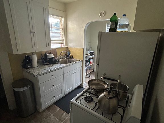 3rd image of 1461-1489-1491 Palm St