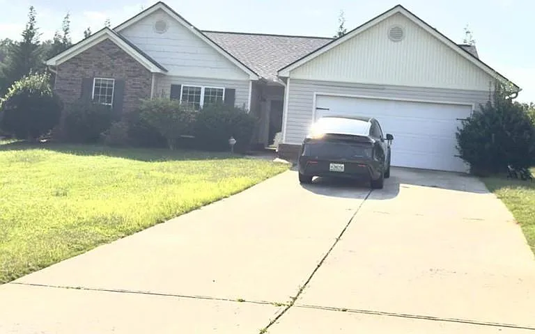 211 Lucas Way — Photo 2