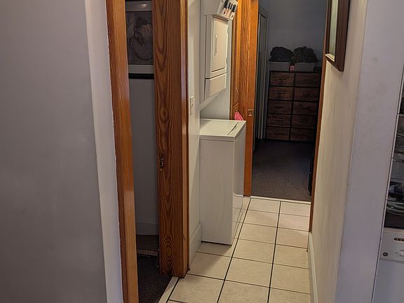 3rd image of 1403 7th Ave N Unit B