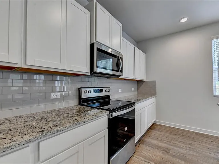 5165 Union Heights Way — Photo 14