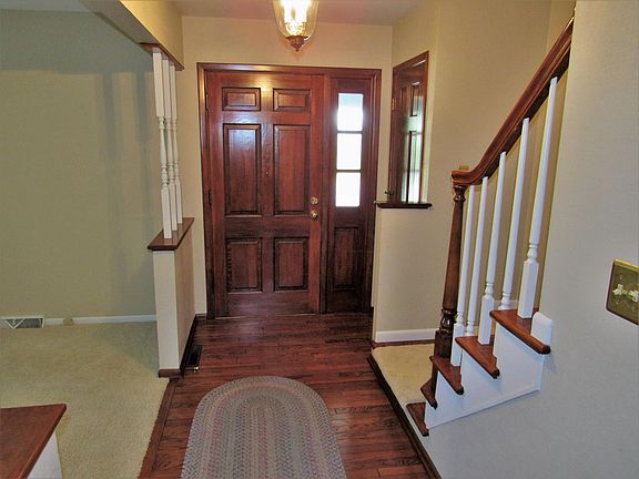 5th image of 549 Lambourne Ave