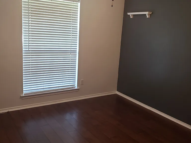 508 Tarragon Ln — Photo 7