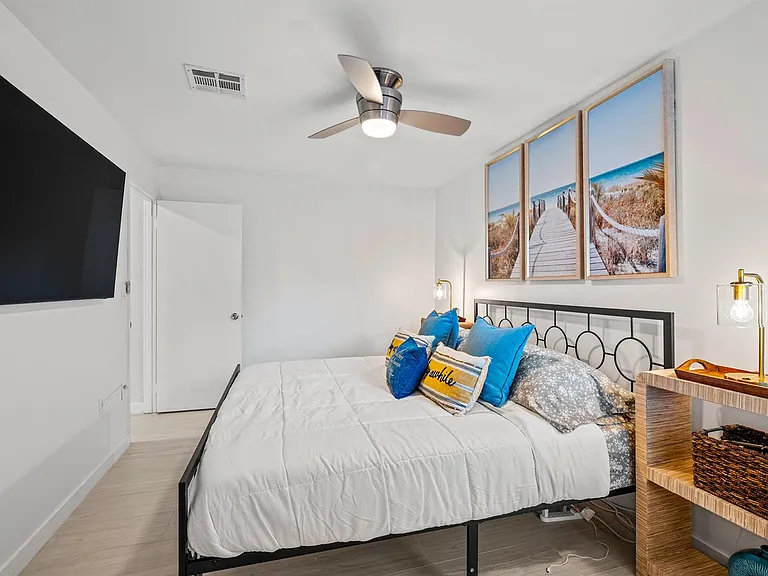 9165 SE Yacht Club Cir — Photo 14