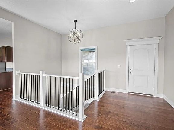 2nd image of 101 Summit Cir NW