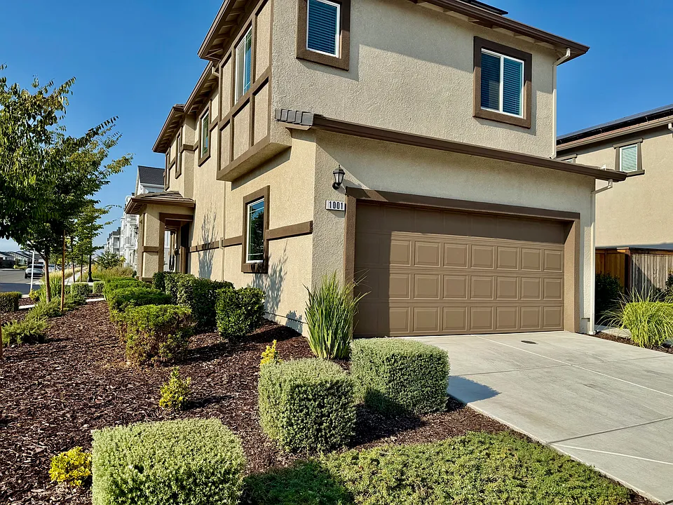 1001 San Anselmo Ln