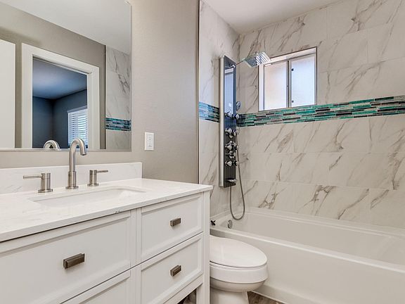 5th image of 602 E Vista Del Cerro Dr