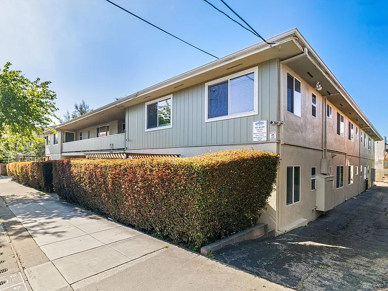 1223 Garden St #B — Photo 8