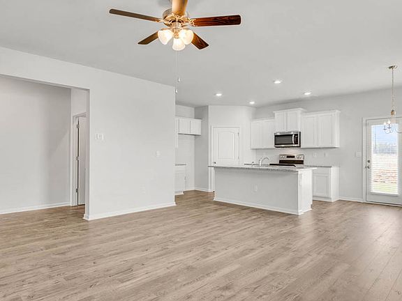 2nd image of 1500 Gray Branch Dr